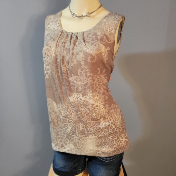 Easy Wear by Chico's Paisley Animal Print Sleeveless Blouse - Picture 2 of 5